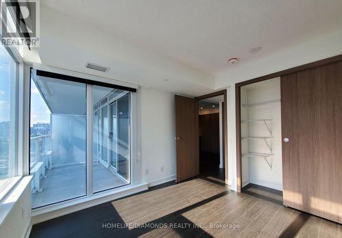 816 - 19 Bathurst Street, Toronto, ON -  With Balcony With Exterior