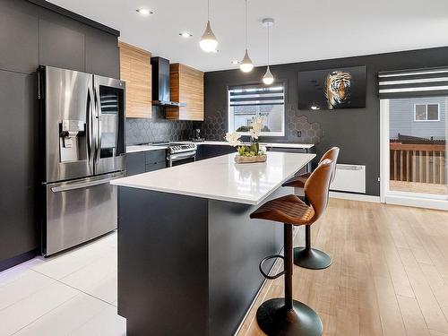 Kitchen - 24 34E Avenue, Bois-Des-Filion, QC - Indoor Photo Showing Kitchen With Upgraded Kitchen