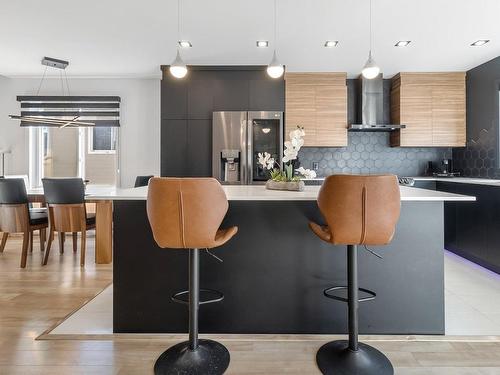 Dinette - 24 34E Avenue, Bois-Des-Filion, QC - Indoor Photo Showing Kitchen With Upgraded Kitchen
