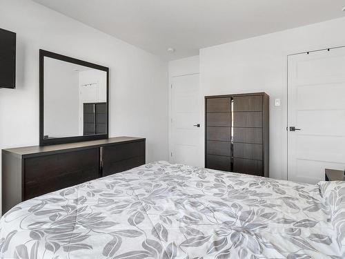 Master bedroom - 24 34E Avenue, Bois-Des-Filion, QC - Indoor Photo Showing Bedroom