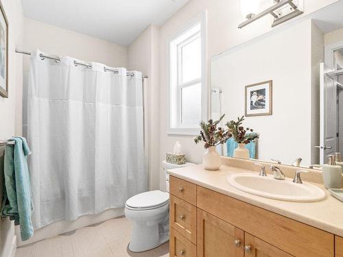 13272 Gibbons Drive, Lake Country, BC - Indoor Photo Showing Bathroom