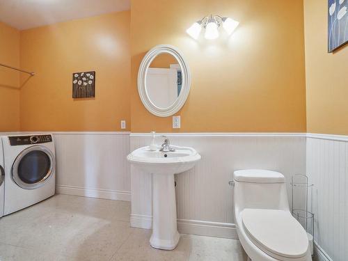 Salle d'eau - 115 Rue De La Cime, Saint-Colomban, QC - Indoor Photo Showing Laundry Room