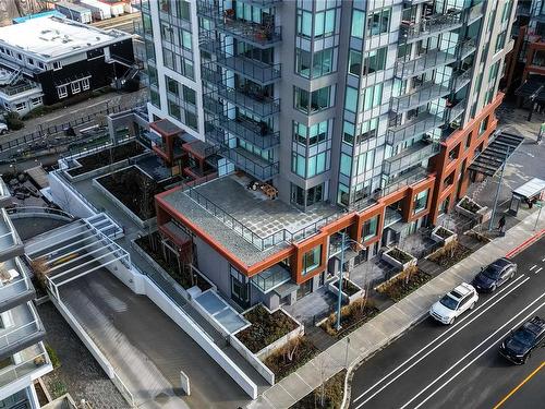 G111-369 Tyee Rd, Victoria, BC - Outdoor