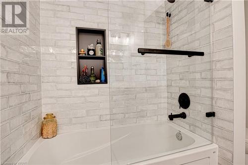 85 Spruce Street Unit# 103, Cambridge, ON - Indoor Photo Showing Bathroom