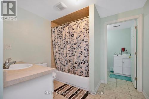 808 Somerville Terr, Milton, ON - Indoor Photo Showing Bathroom