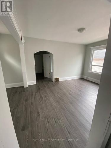 223 Park Ave, Brantford, ON - Indoor Photo Showing Other Room