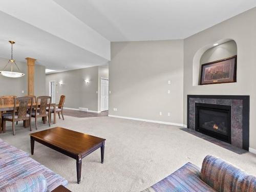 76-650 Harrington Rd, Kamloops, BC - Indoor Photo Showing Living Room With Fireplace