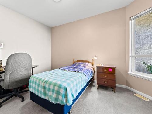 76-650 Harrington Rd, Kamloops, BC - Indoor Photo Showing Bedroom