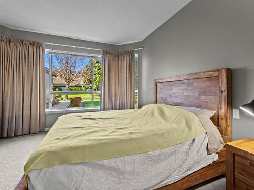 76-650 Harrington Rd, Kamloops, BC - Indoor Photo Showing Bedroom