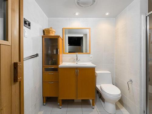 Bathroom - 123 Av. Wolseley N., Montréal-Ouest, QC - Indoor Photo Showing Bathroom