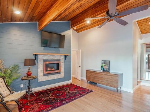 868 Chichester Rd West, Gabriola Island, BC - Indoor Photo Showing Other Room With Fireplace
