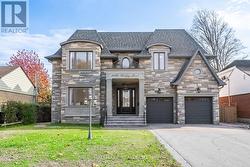 1092 HENLEY RD  Mississauga, ON L4Y 1E1