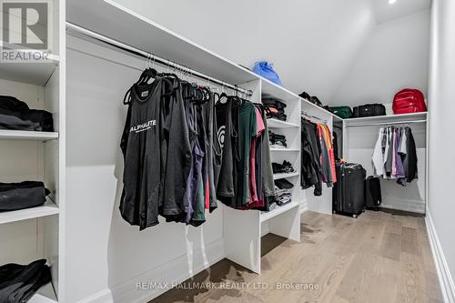 1092 Henley Rd, Mississauga, ON - Indoor With Storage