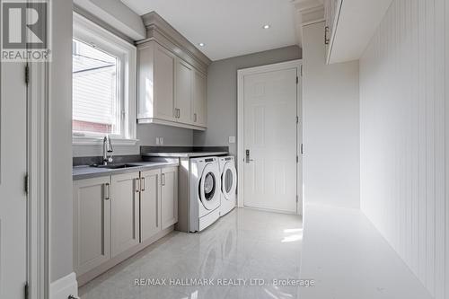 1092 Henley Rd, Mississauga, ON - Indoor Photo Showing Laundry Room