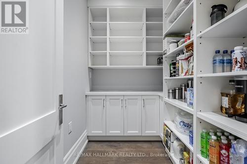 1092 Henley Rd, Mississauga, ON - Indoor With Storage