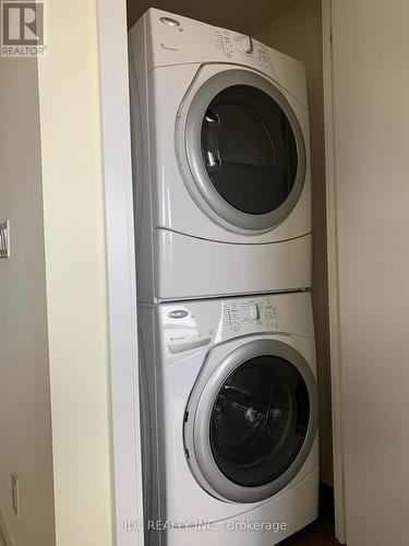 3211 - 125 Village Green Square, Toronto, ON - Indoor Photo Showing Laundry Room