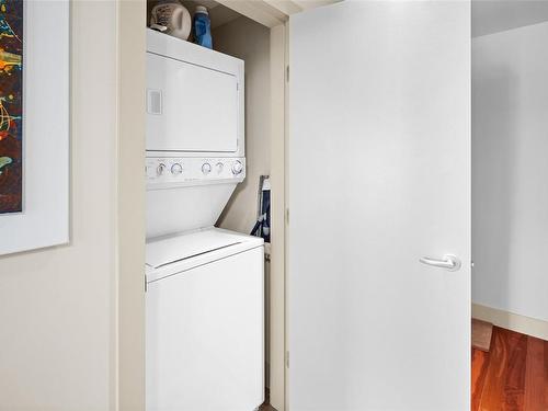 S1102-737 Humboldt St, Victoria, BC - Indoor Photo Showing Laundry Room