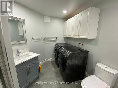 474 Doubletree Lane, Newmarket, ON - Indoor Photo Showing Laundry Room