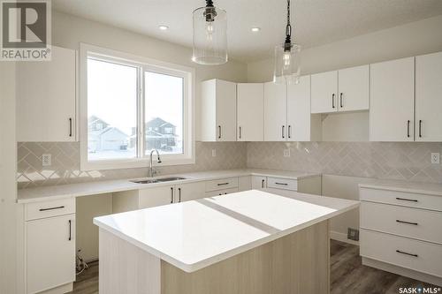 322 Keith Union, Saskatoon, SK - Indoor Photo Showing Kitchen With Double Sink With Upgraded Kitchen