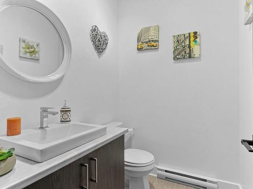 Salle d'eau - 88 Rue Des Merles, Sainte-Clotilde, QC - Indoor Photo Showing Bathroom
