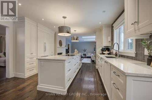 988 Stonebrook Rd, Cambridge, ON - Indoor Photo Showing Kitchen