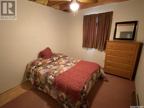 705 Zealandia Avenue, Coteau Beach, SK - Indoor Photo Showing Bedroom