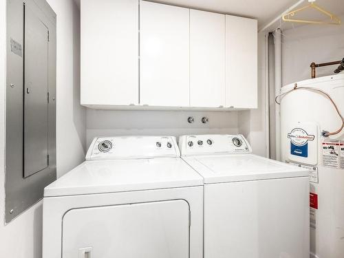 Salle de lavage - 206-405 Rue Notre-Dame E., Montréal (Ville-Marie), QC - Indoor Photo Showing Laundry Room
