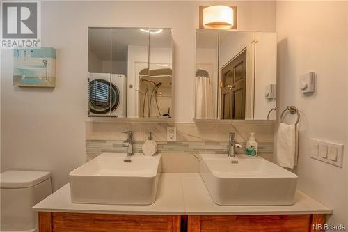 1068 170 Route, Oak Bay, NB - Indoor Photo Showing Bathroom