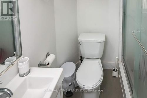 6197 Culp Street, Niagara Falls, ON - Indoor Photo Showing Bathroom