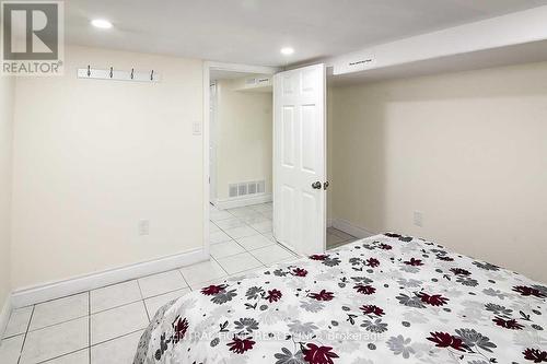 6197 Culp Street, Niagara Falls, ON - Indoor Photo Showing Bedroom