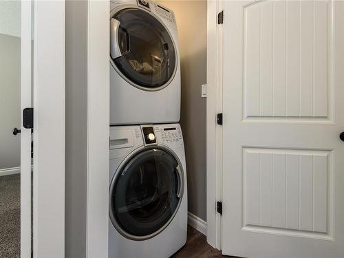 1253 Mayfair Rd, Comox, BC - Indoor Photo Showing Laundry Room