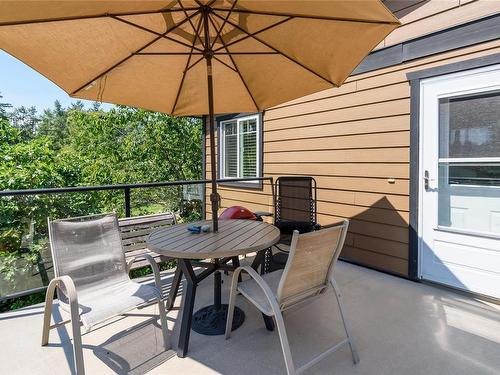 1253 Mayfair Rd, Comox, BC - Outdoor With Deck Patio Veranda With Exterior