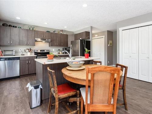 1253 Mayfair Rd, Comox, BC - Indoor Photo Showing Kitchen