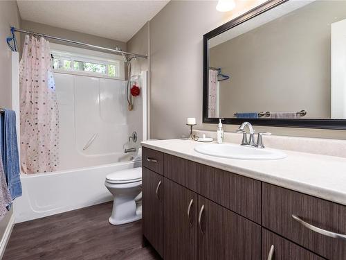 1253 Mayfair Rd, Comox, BC - Indoor Photo Showing Bathroom