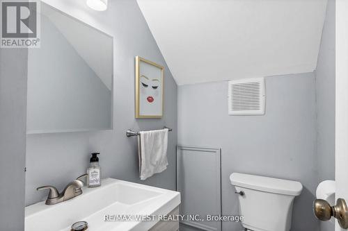 #226 -580 Mary St E, Whitby, ON - Indoor Photo Showing Bathroom