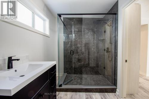 152 Main Street W, Shelburne, ON - Indoor Photo Showing Bathroom