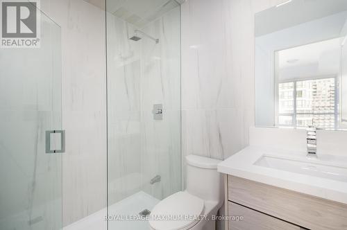1410 - 36 Elm Drive, Mississauga, ON - Indoor Photo Showing Bathroom