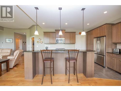 427 Longspoon Drive, Vernon, BC - Indoor Photo Showing Kitchen