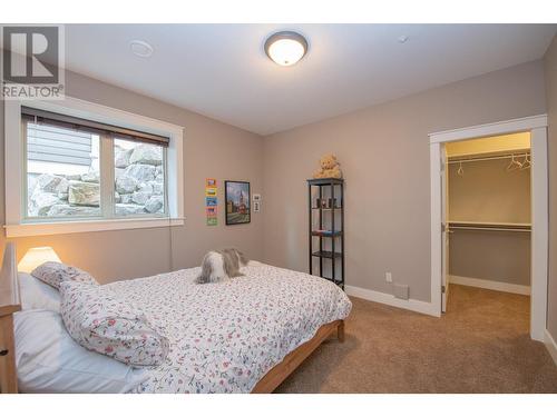 427 Longspoon Drive, Vernon, BC - Indoor Photo Showing Bedroom