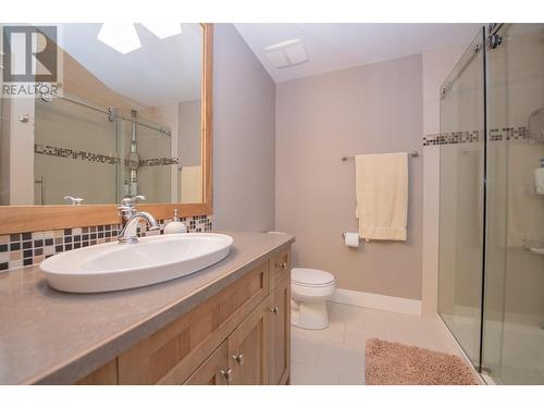 427 Longspoon Drive, Vernon, BC - Indoor Photo Showing Bathroom
