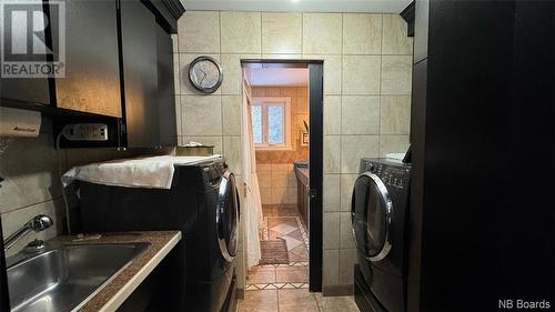 552 Route 17, Saint-Léonard, NB - Indoor Photo Showing Laundry Room