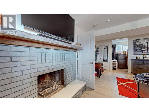 3823 37Th Street, Osoyoos, BC - Indoor With Fireplace