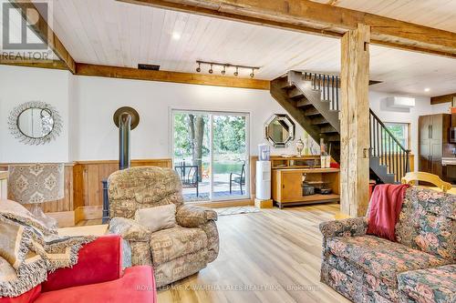 339 Fidlar Glen Rd, Marmora And Lake, ON - Indoor Photo Showing Living Room