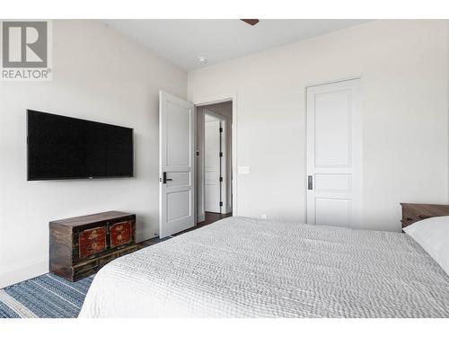 26 Commonage Road, Vernon, BC - Indoor Photo Showing Bedroom
