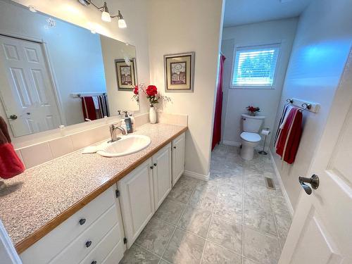 7333 George Road, Jaffray, BC - Indoor Photo Showing Bathroom