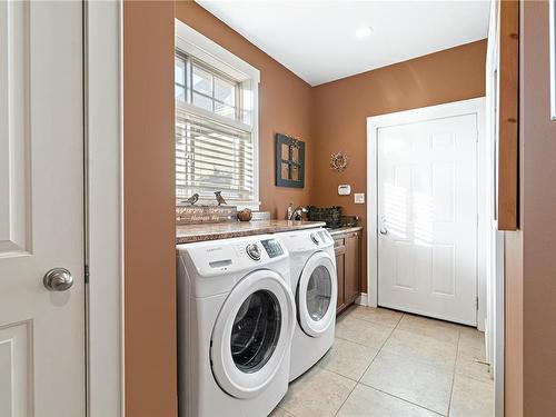1674 Granite Rd, Nanoose Bay, BC - Indoor Photo Showing Laundry Room