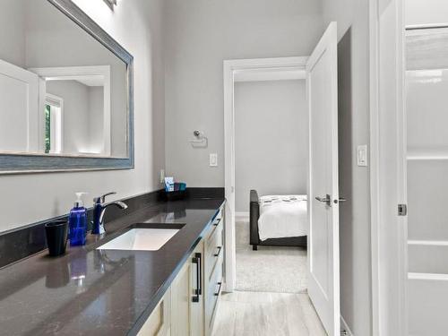 481 Pevero Place, Kamloops, BC - Indoor Photo Showing Bathroom