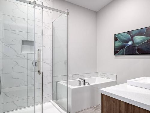 Bathroom - 204 Ch. Du Golf, Saint-Jean-De-Matha, QC - Indoor Photo Showing Bathroom