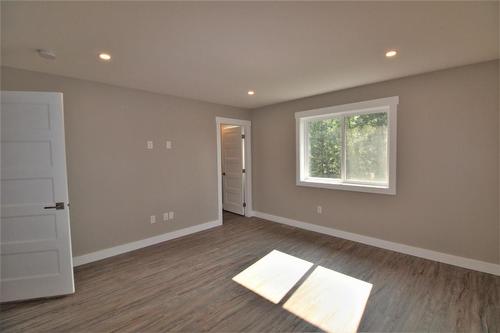 512 Similkameen Avenue, Princeton, BC - Indoor Photo Showing Other Room