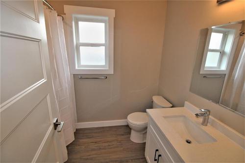 512 Similkameen Avenue, Princeton, BC - Indoor Photo Showing Bathroom